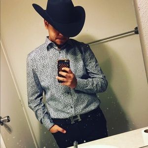 Meet your Posher, Victor